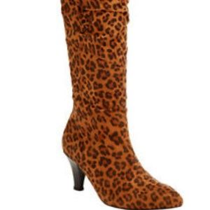 Leopard To the knee boots